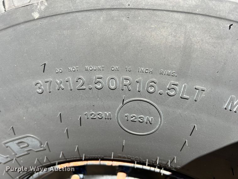 image for item KR9561 1990 Am General M998 Humvee