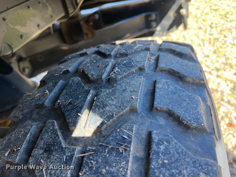 image for item KR9561 1990 Am General M998 Humvee