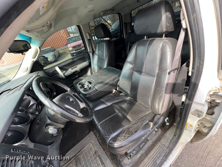 image for item KR9592 2009 Chevrolet Silverado 1500  Crew Cab pickup truck