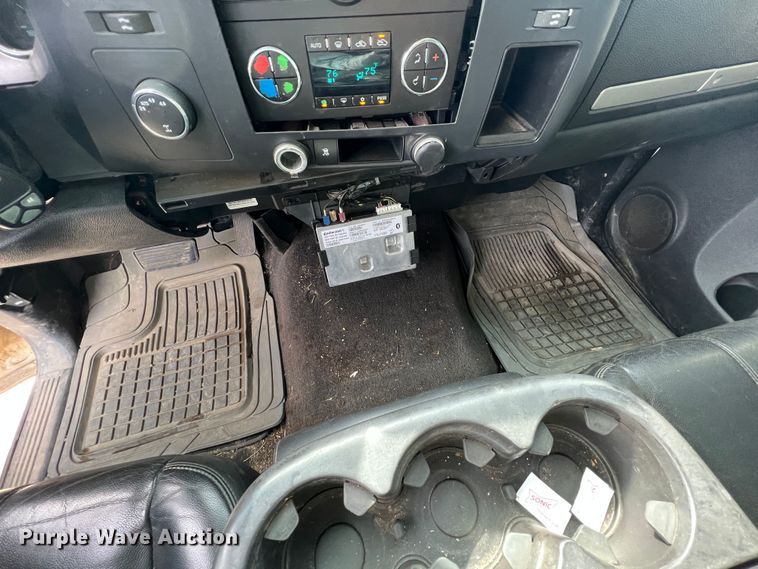 image for item KR9592 2009 Chevrolet Silverado 1500  Crew Cab pickup truck