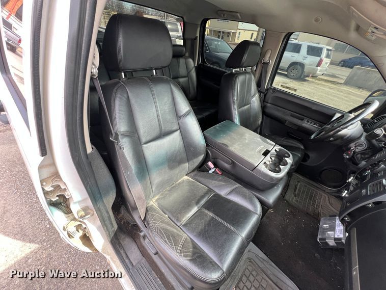 image for item KR9592 2009 Chevrolet Silverado 1500  Crew Cab pickup truck