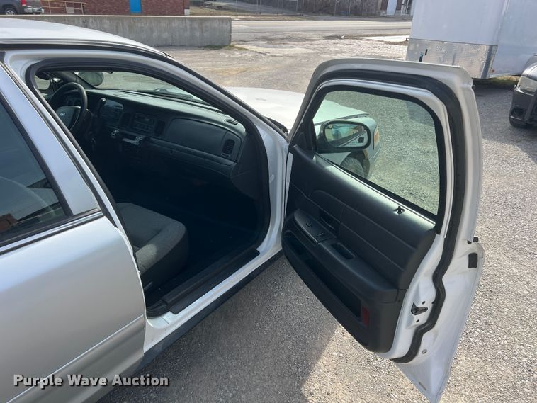 image for item KR9593 2008 Ford Crown Victoria Police Interceptor