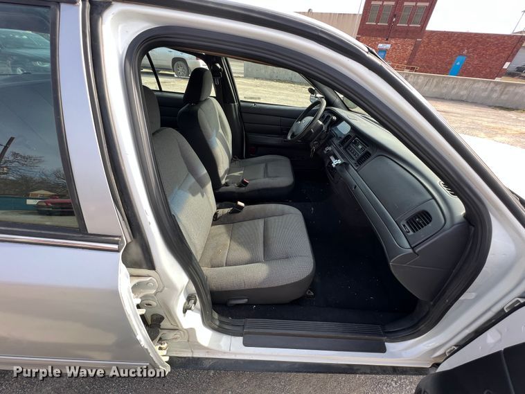 image for item KR9593 2008 Ford Crown Victoria Police Interceptor