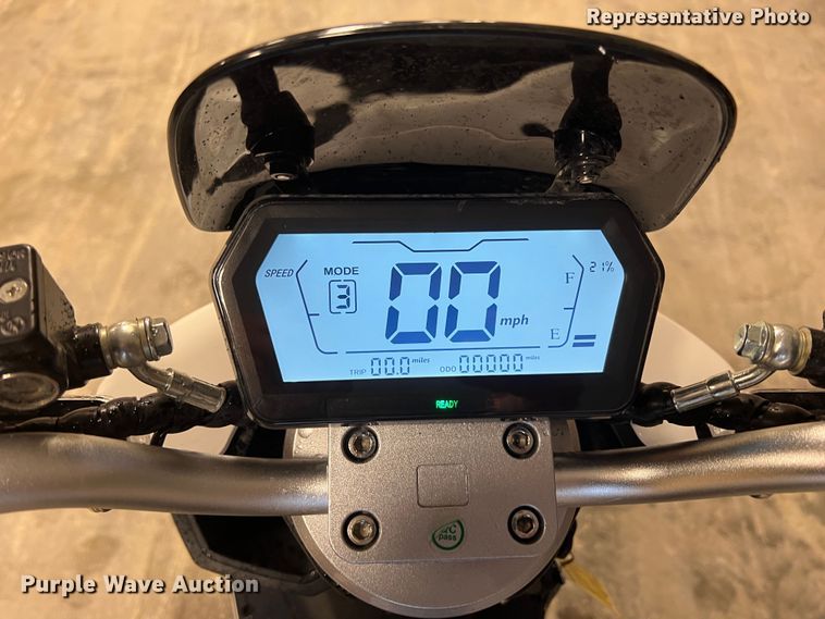 image for item KR9595 2020 Hixon ChargePro  electric scooter