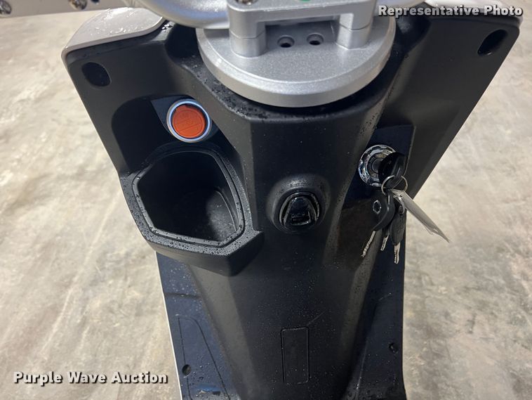 image for item KR9599 2020 Hixon ChargePro  electric scooter