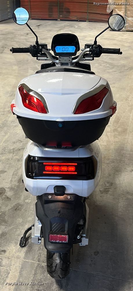 image for item KR9600 2020 Hixon ChargePro  electric scooter