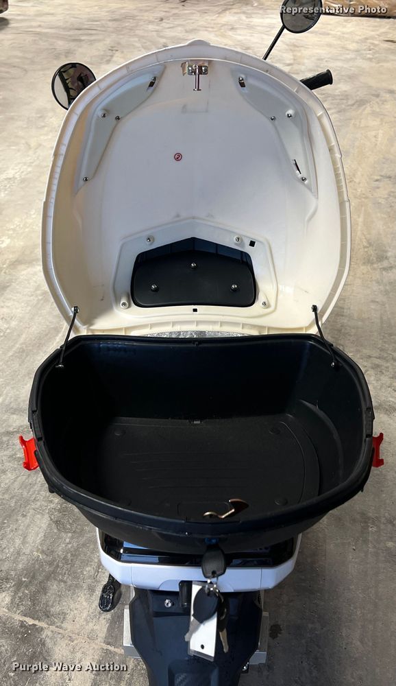 image for item KR9601 2020 Hixon ChargePro  electric scooter