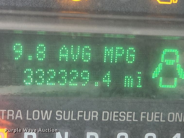 image for item KT9540 2010 Ford F350 Super Duty XL  pickup truck cab and chassis