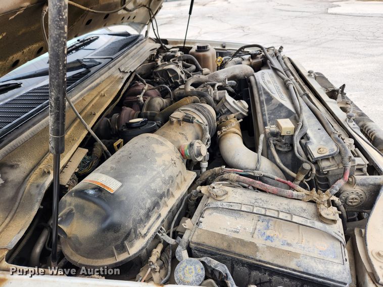 image for item KT9540 2010 Ford F350 Super Duty XL  pickup truck cab and chassis