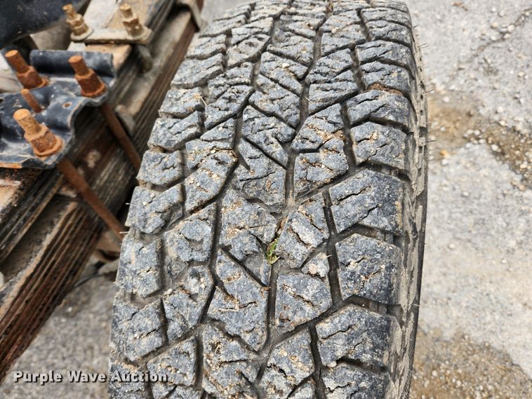 image for item KT9540 2010 Ford F350 Super Duty XL  pickup truck cab and chassis