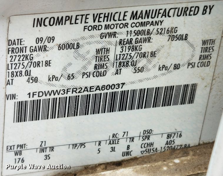 image for item KT9540 2010 Ford F350 Super Duty XL  pickup truck cab and chassis