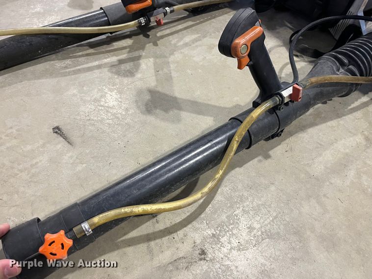 image for item LA9808 (5) leaf blowers