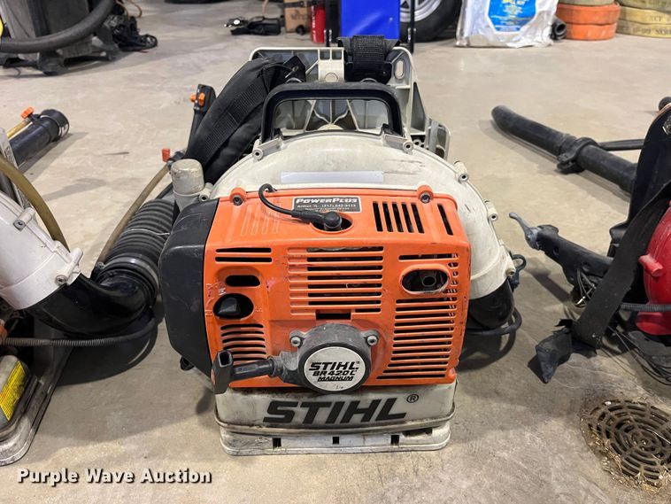 image for item LA9808 (5) leaf blowers