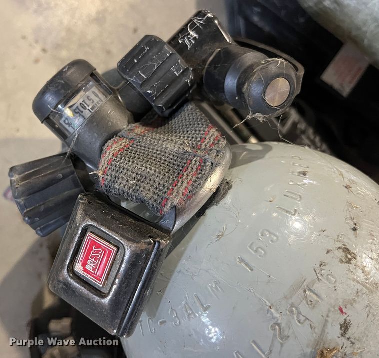 image for item LA9809 Rescue equipment