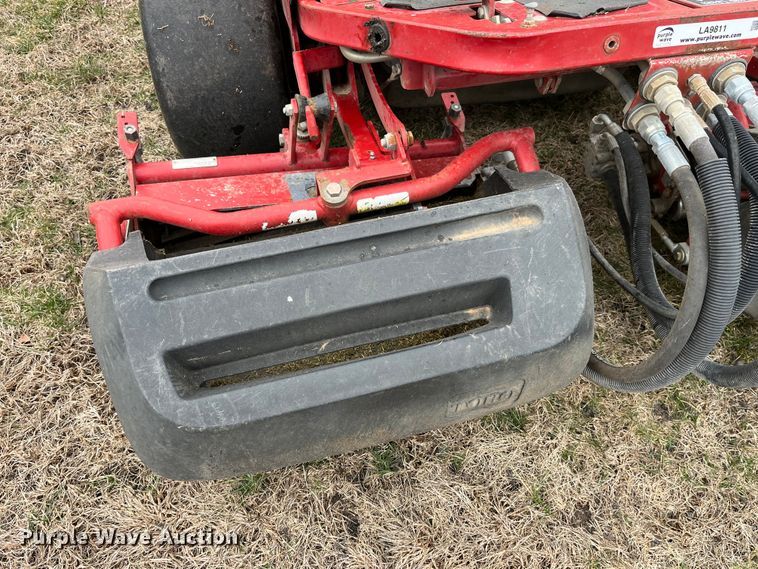 image for item LA9811 Toro Greensmaster 3250D  reel mower