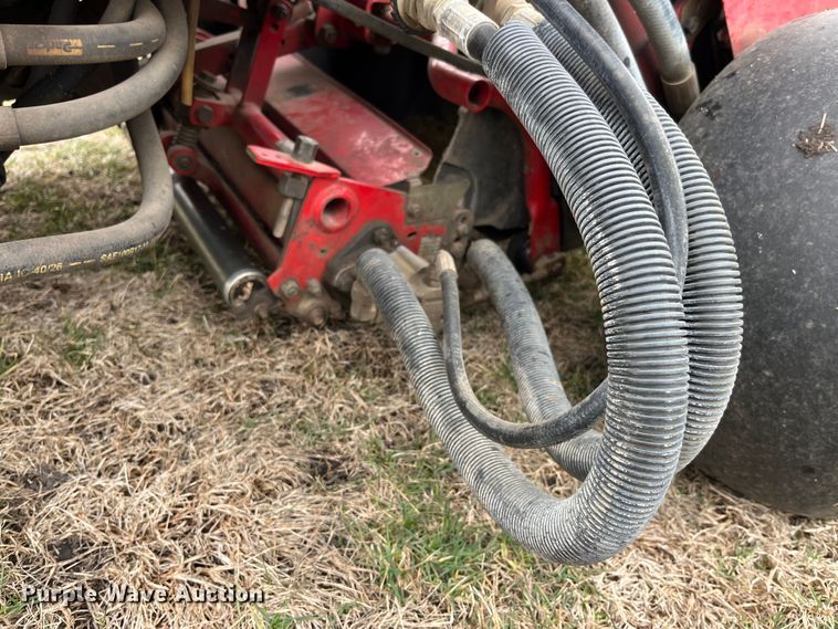 image for item LA9811 Toro Greensmaster 3250D  reel mower