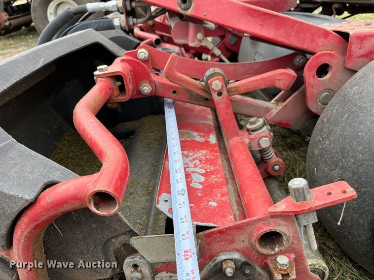 image for item LA9811 Toro Greensmaster 3250D  reel mower