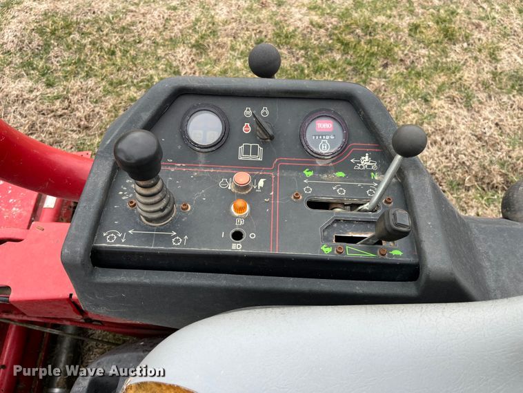 image for item LA9811 Toro Greensmaster 3250D  reel mower