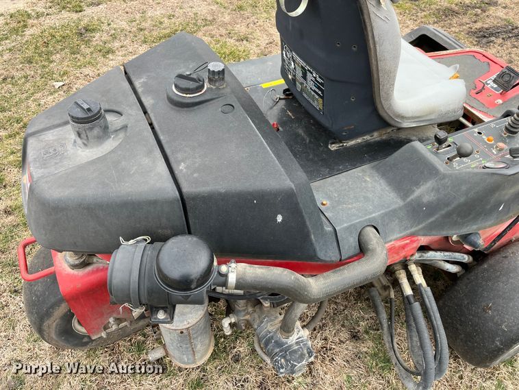 image for item LA9811 Toro Greensmaster 3250D  reel mower