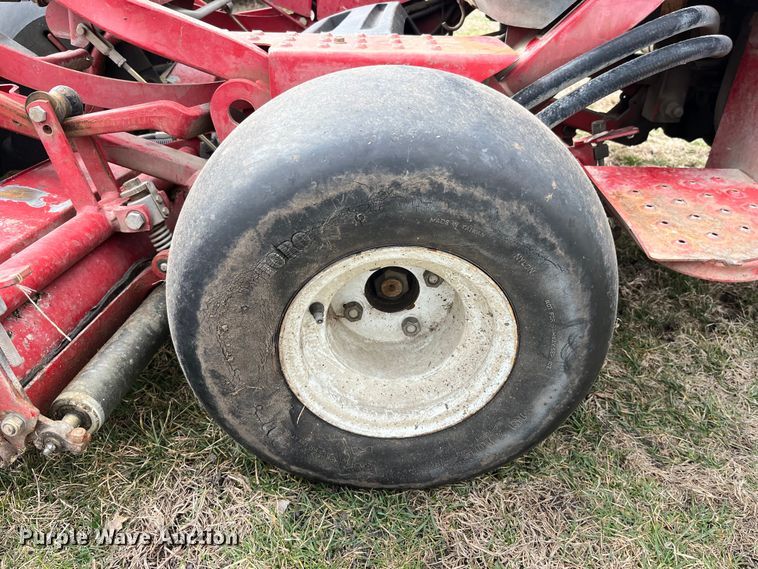 image for item LA9811 Toro Greensmaster 3250D  reel mower