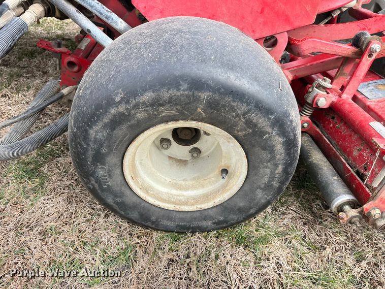 image for item LA9811 Toro Greensmaster 3250D  reel mower