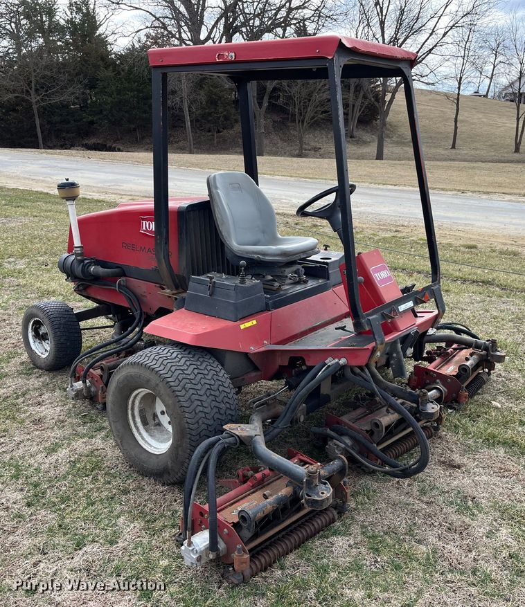 image for item LA9812 Toro Reelmaster 5500D  reel mower