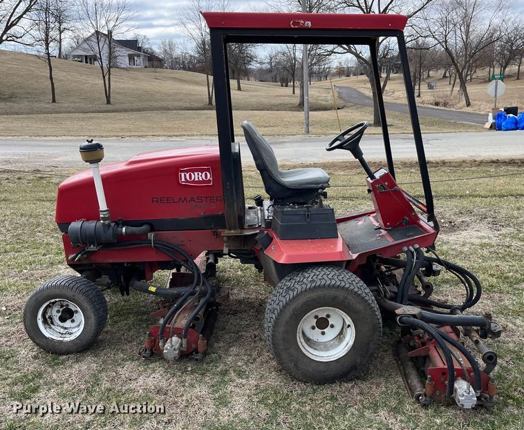 image for item LA9812 Toro Reelmaster 5500D  reel mower
