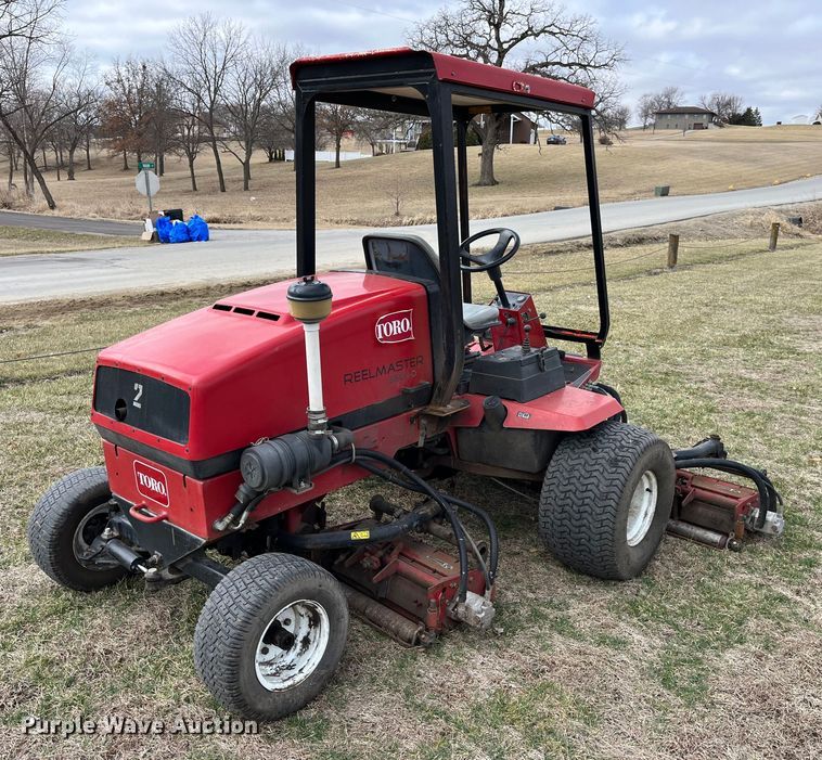 image for item LA9812 Toro Reelmaster 5500D  reel mower