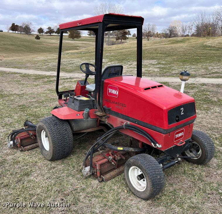 image for item LA9812 Toro Reelmaster 5500D  reel mower