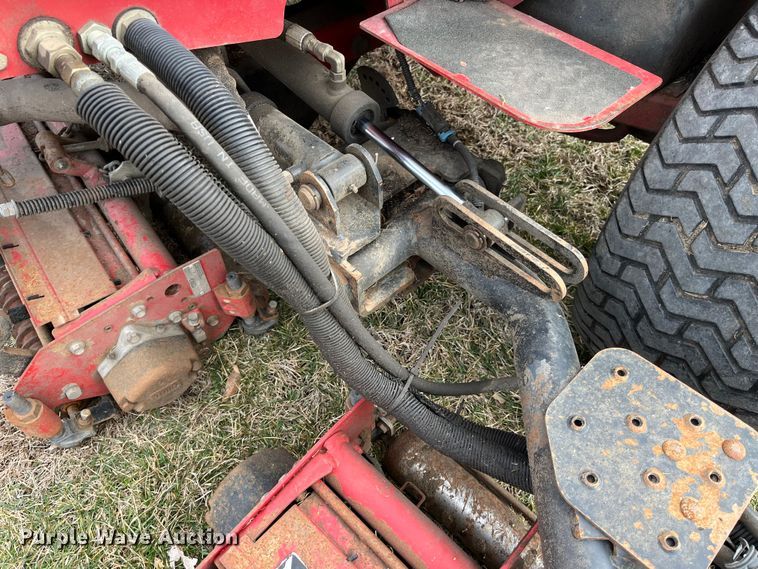 image for item LA9812 Toro Reelmaster 5500D  reel mower