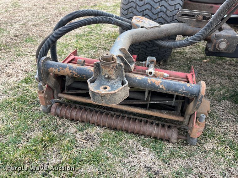 image for item LA9812 Toro Reelmaster 5500D  reel mower