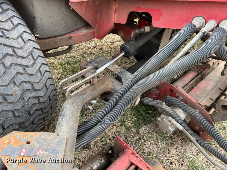 image for item LA9812 Toro Reelmaster 5500D  reel mower