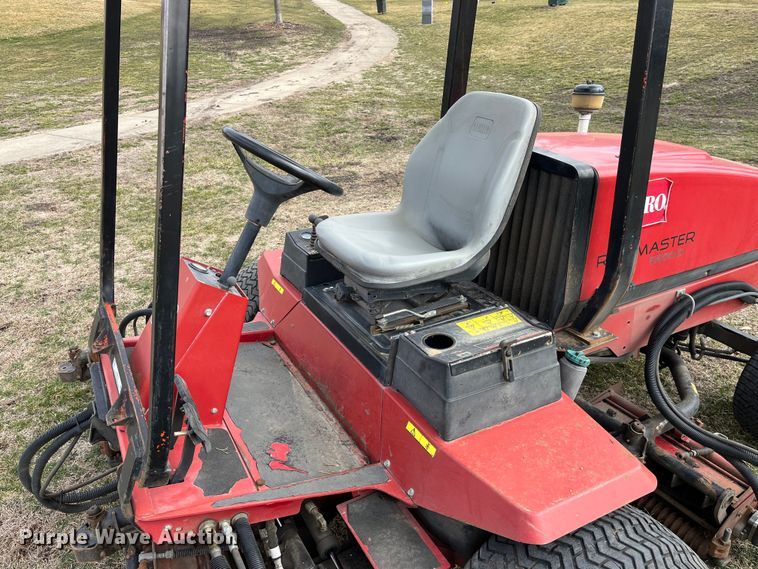 image for item LA9812 Toro Reelmaster 5500D  reel mower