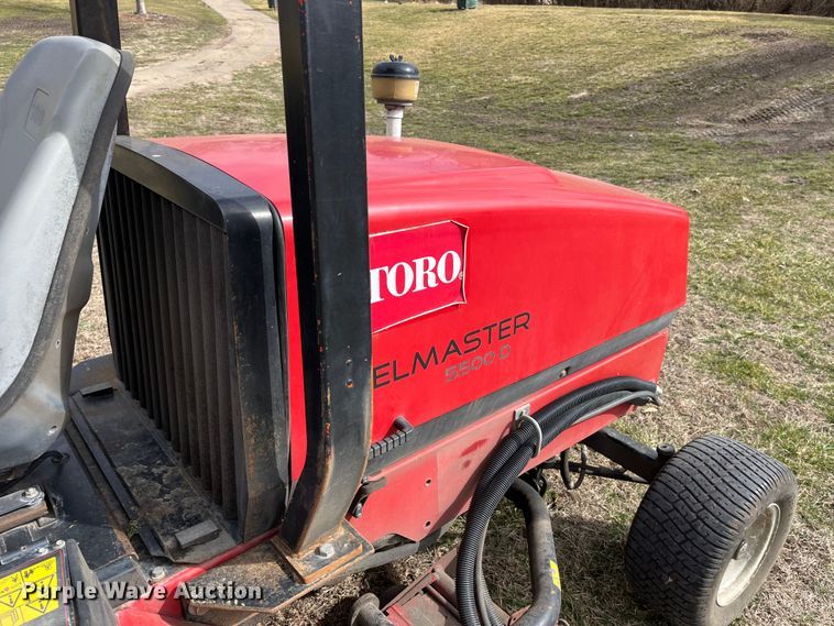 image for item LA9812 Toro Reelmaster 5500D  reel mower