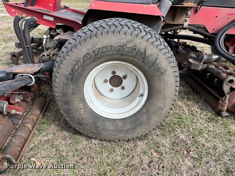 image for item LA9812 Toro Reelmaster 5500D  reel mower