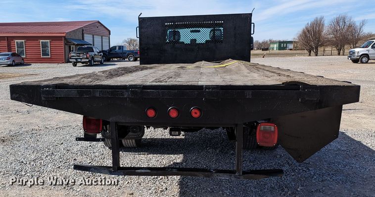 image for item LF9586 2014 Ford F550 Super Duty  flatbed truck
