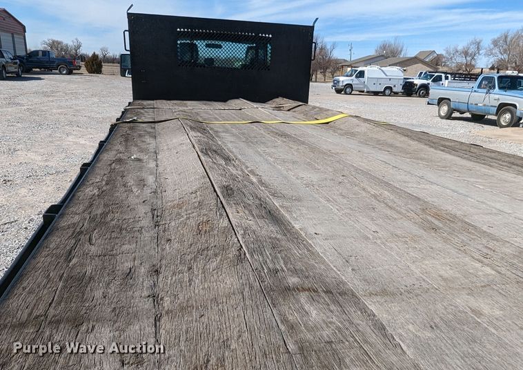 image for item LF9586 2014 Ford F550 Super Duty  flatbed truck