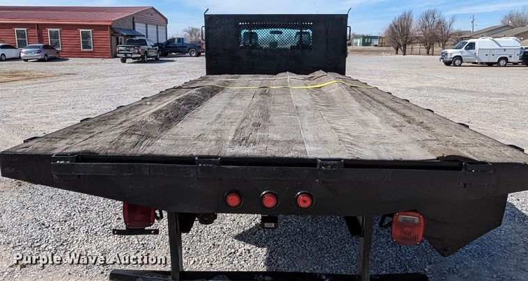 image for item LF9586 2014 Ford F550 Super Duty  flatbed truck