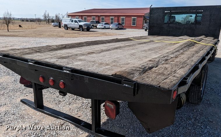 image for item LF9586 2014 Ford F550 Super Duty  flatbed truck