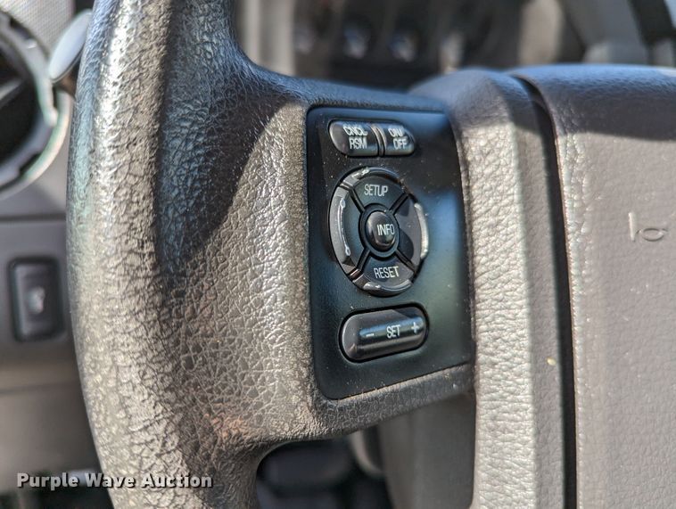 image for item LF9586 2014 Ford F550 Super Duty  flatbed truck