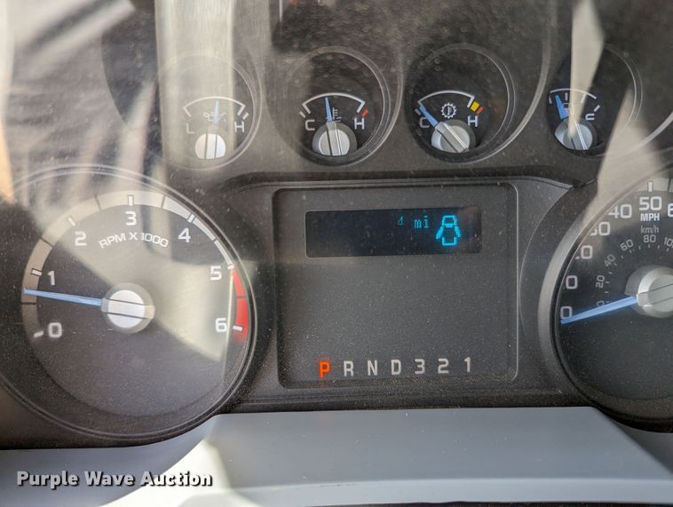 image for item LF9586 2014 Ford F550 Super Duty  flatbed truck