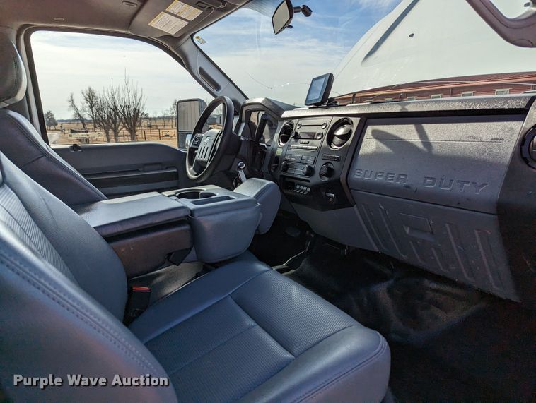 image for item LF9586 2014 Ford F550 Super Duty  flatbed truck