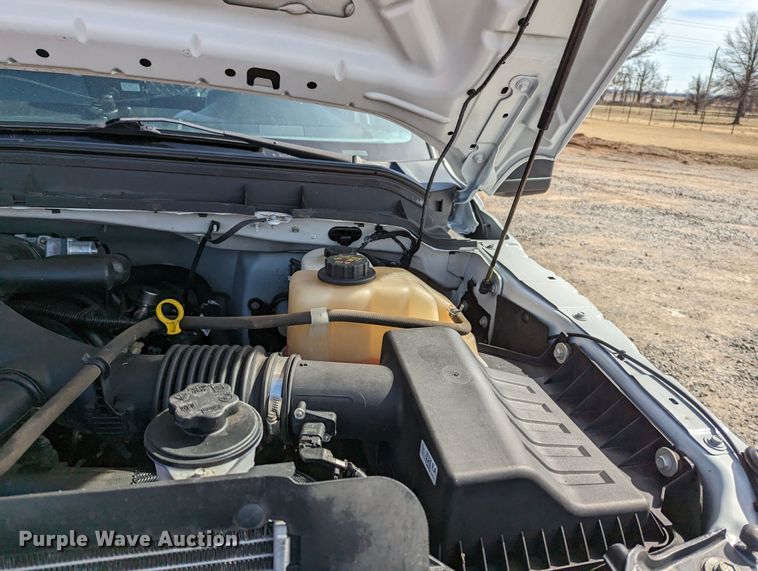 image for item LF9586 2014 Ford F550 Super Duty  flatbed truck