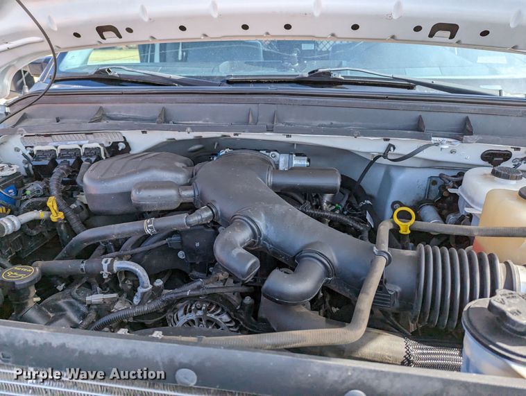 image for item LF9586 2014 Ford F550 Super Duty  flatbed truck