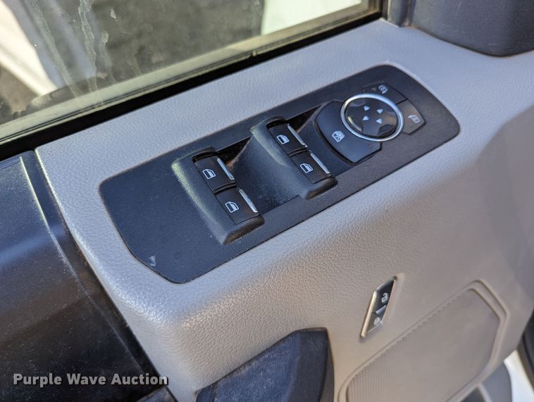 image for item LF9611 2018 Ford F150  SuperCab pickup truck