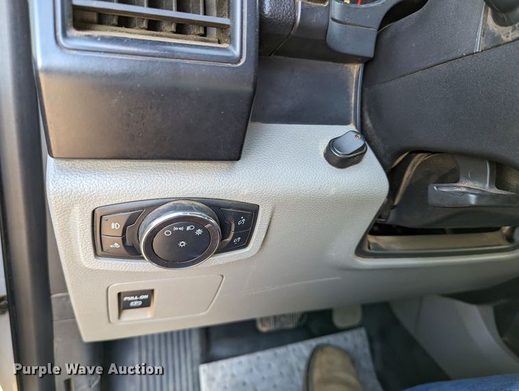 image for item LF9611 2018 Ford F150  SuperCab pickup truck