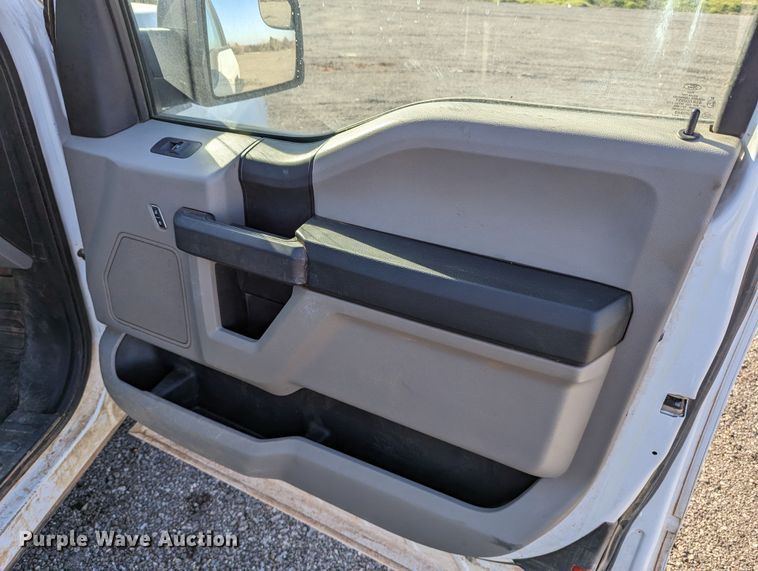 image for item LF9612 2018 Ford F150  SuperCab pickup truck