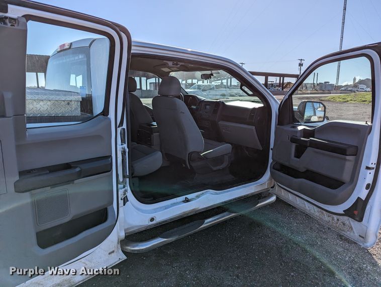 image for item LF9613 2018 Ford F150  SuperCab pickup truck