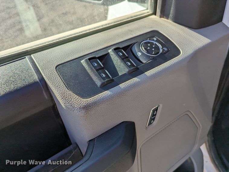 image for item LF9614 2018 Ford F150  SuperCab pickup truck