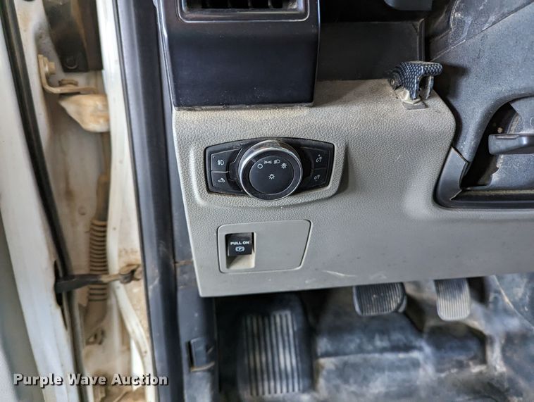 image for item LF9617 2018 Ford F150  SuperCab pickup truck